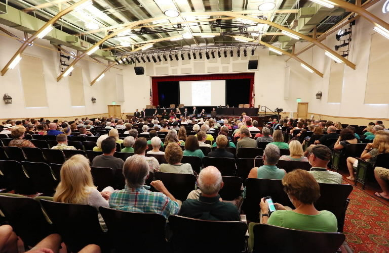 Engelbert Humperdinck In Concert At The Mount Dora Community Building 